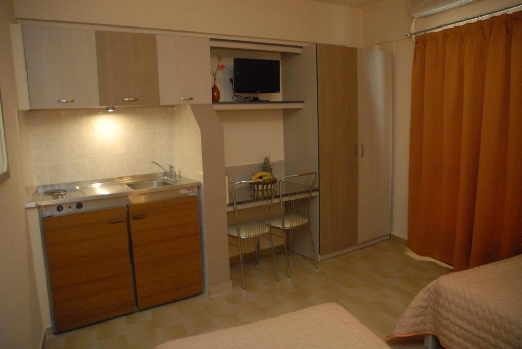 Takis Hotel Apartments Jalisos Zewnętrze zdjęcie
